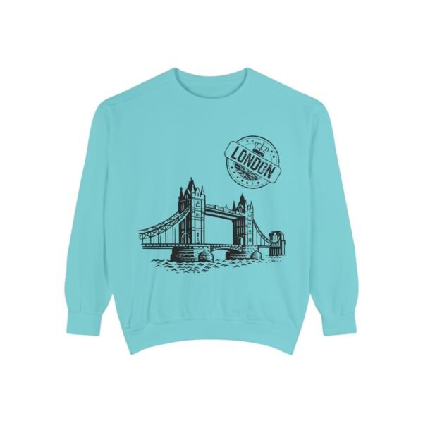 London Bridge Graphic Unisex Sweatshirt – Cozy & Stylish - Image 9