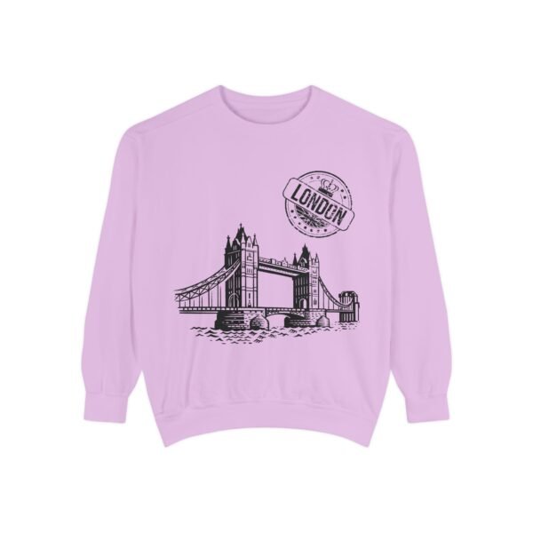 London Bridge Graphic Unisex Sweatshirt – Cozy & Stylish - Image 19