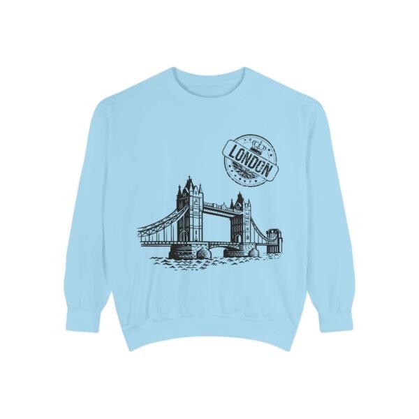 London Bridge Graphic Unisex Sweatshirt – Cozy & Stylish - Image 15