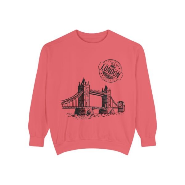 London Bridge Graphic Unisex Sweatshirt – Cozy & Stylish - Image 20